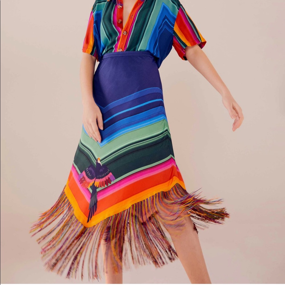 🎄 FARM Rio Rainbow Macaws Scarf Midi Skirt - Picture 3 of 15